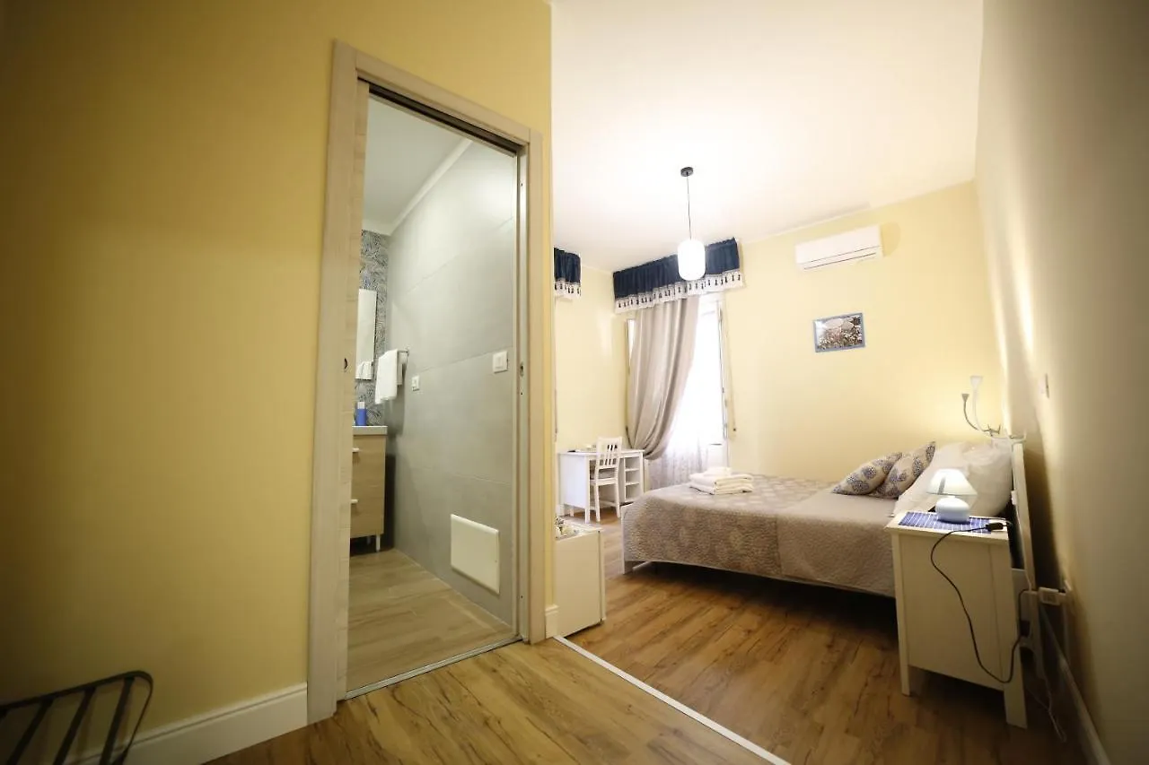 Al Quadrato D'Oro Rooms Catania 2*,